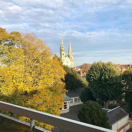 Appartement Avec Parking Et Balcon Vue Cathedrale ชาร์ตร ภายนอก รูปภาพ